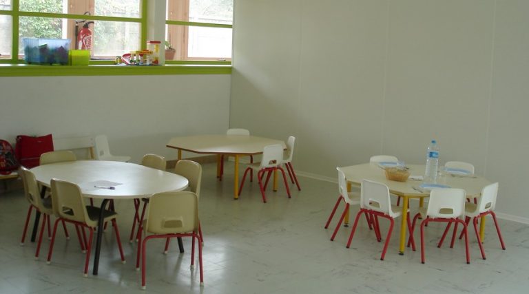 Une cantine à la maternelle. – Sermaize-les-Bains