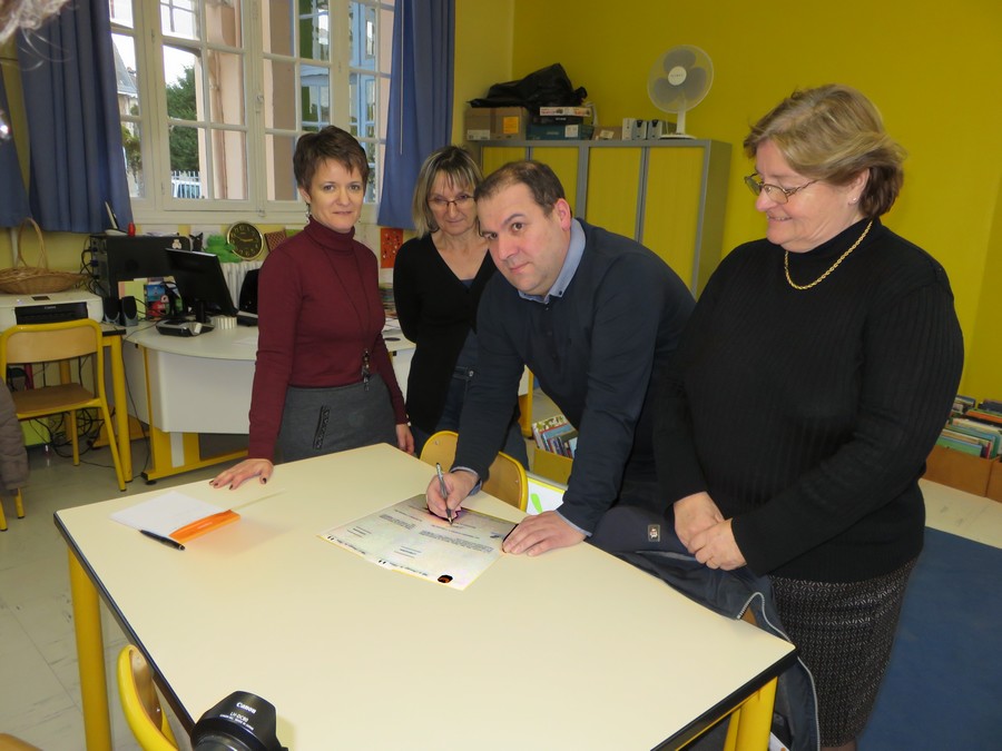 img_6861r.jpg img_6861r.jpg